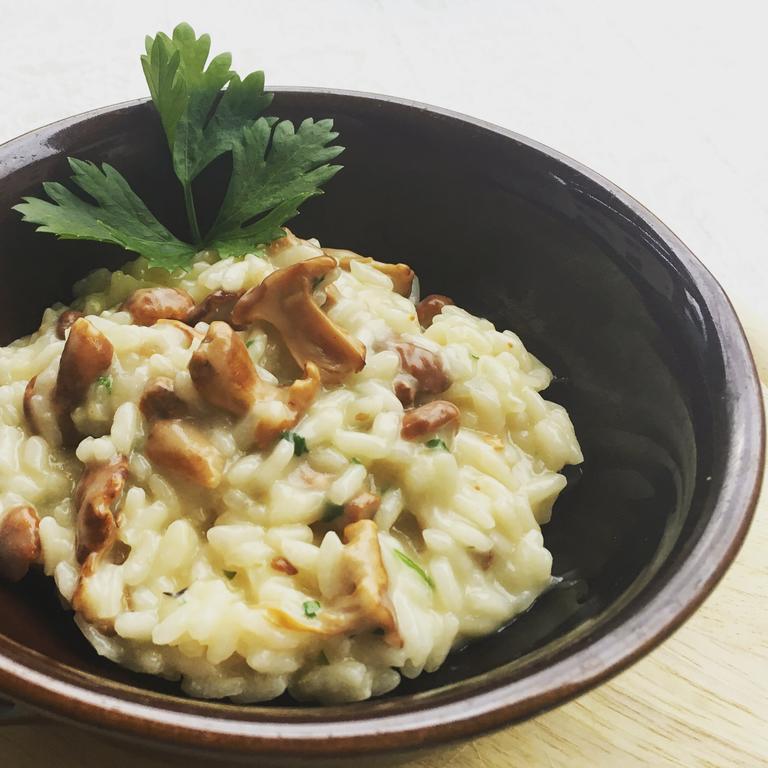 Albergo Centrale 포르니 디 소프라 외부 사진